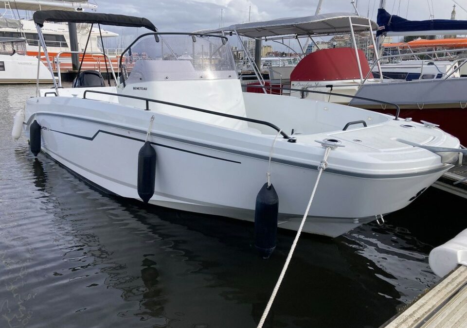 beneteau flyer  8 spacedeckv2
