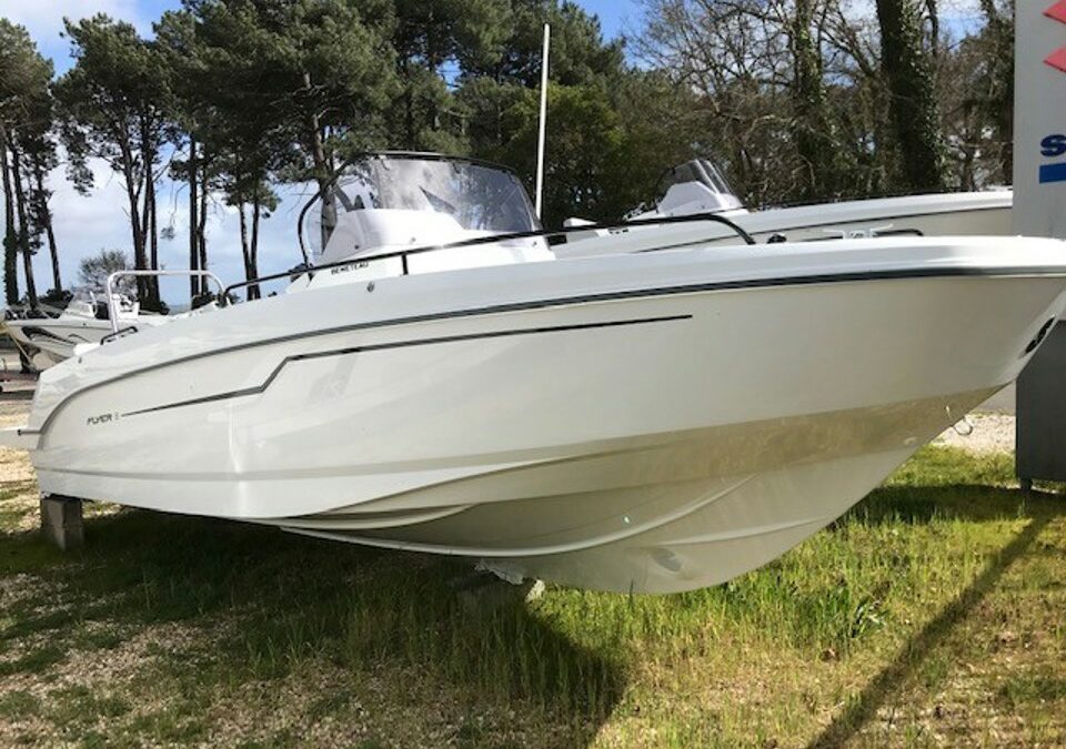 beneteau flyer  8 spacedeckv2