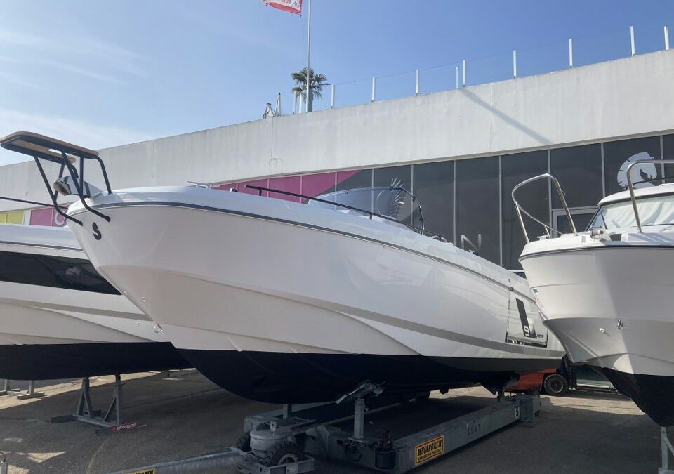 beneteau flyer 9   spacedeck