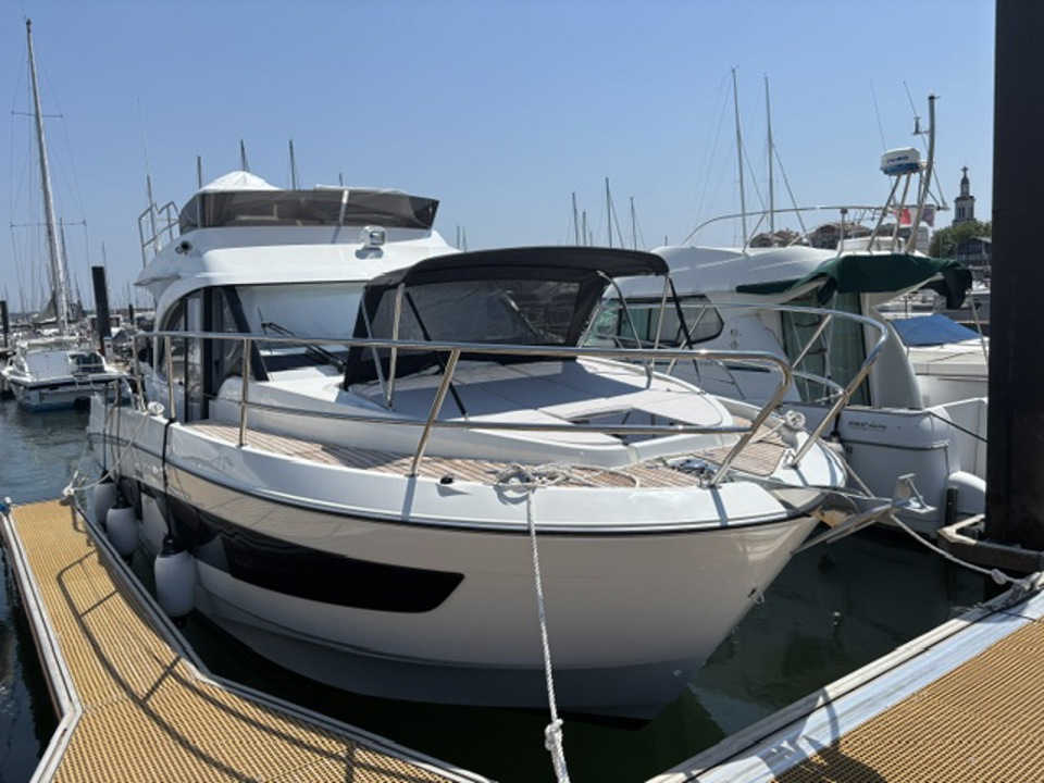 beneteau, ANTARES 11 FLY